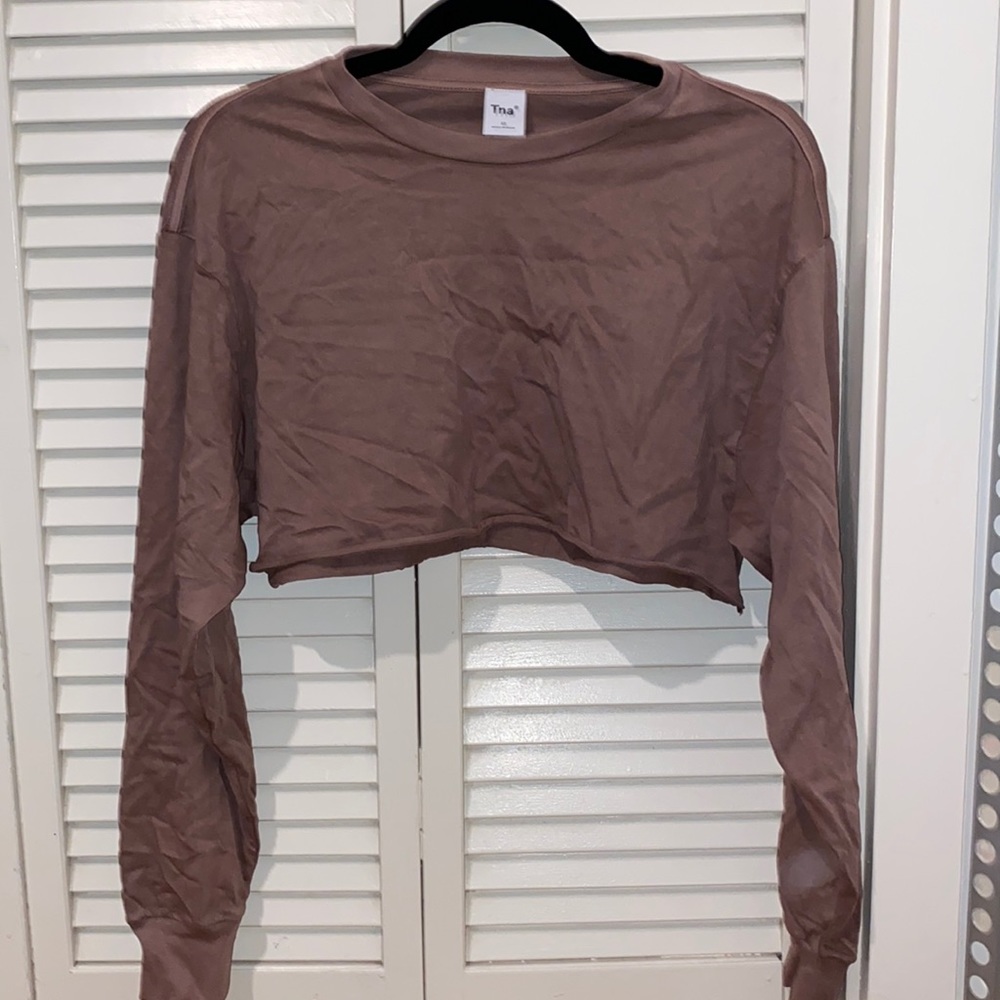 Aritzia cropped long sleeve